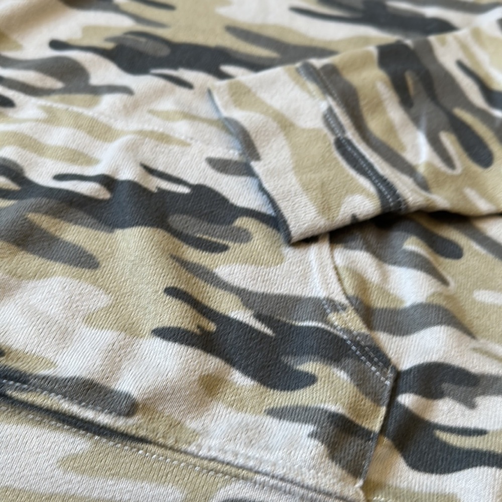 Girls Camo Hoodie - Picture 2 of 3